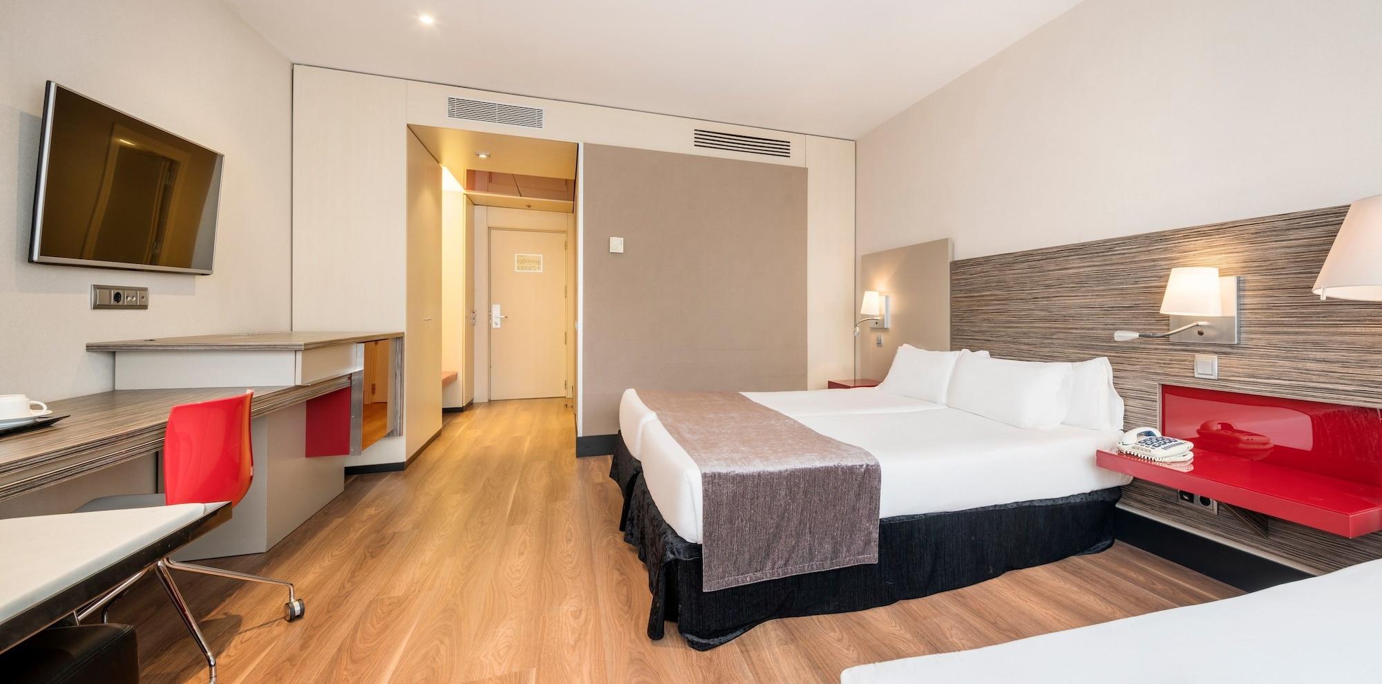 Ilunion Barcelona Hotel Exterior photo