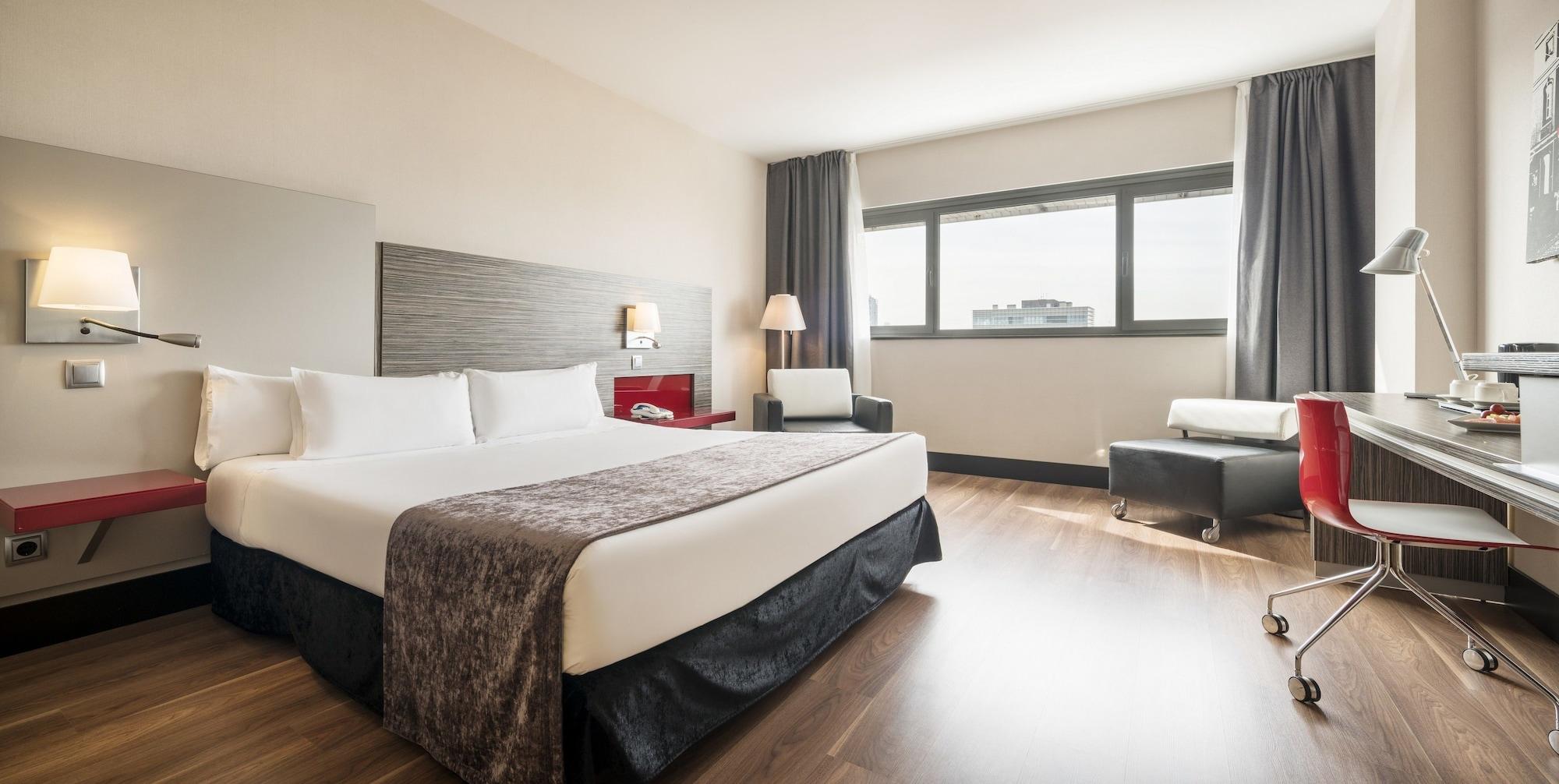 Ilunion Barcelona Hotel Exterior photo