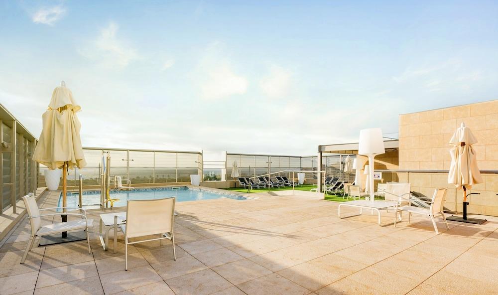 Ilunion Barcelona Hotel Exterior photo