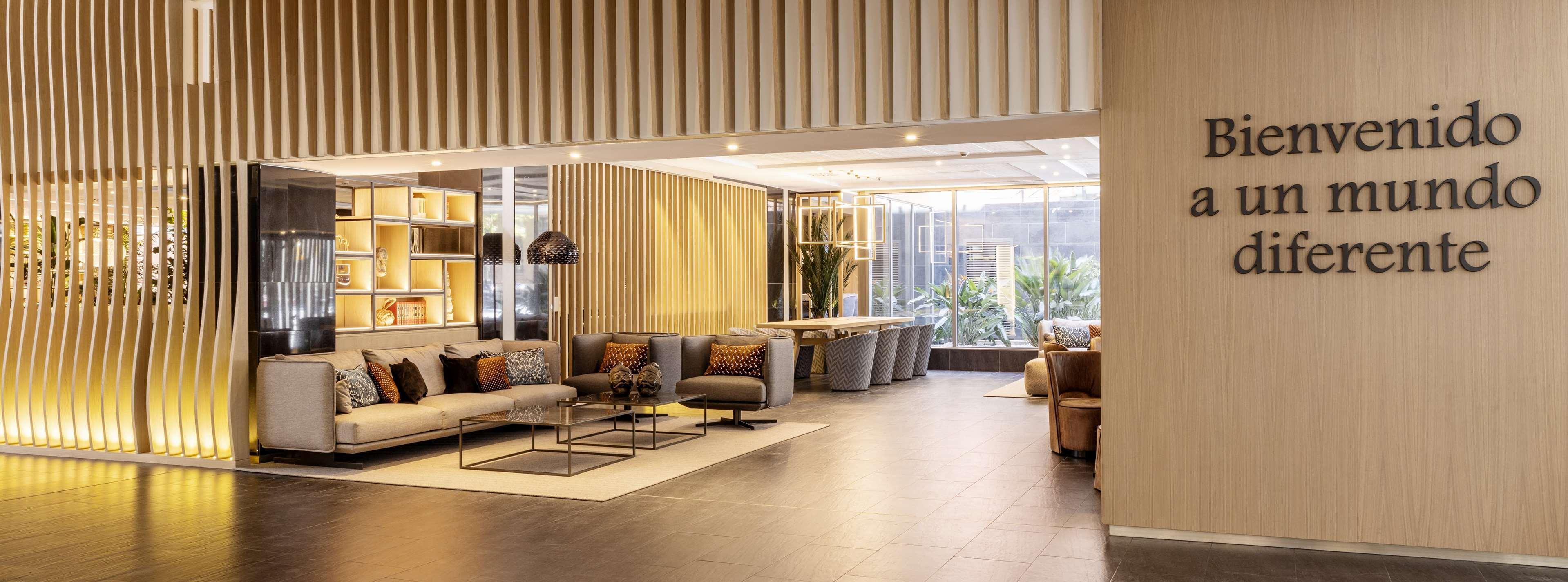 Ilunion Barcelona Hotel Exterior photo