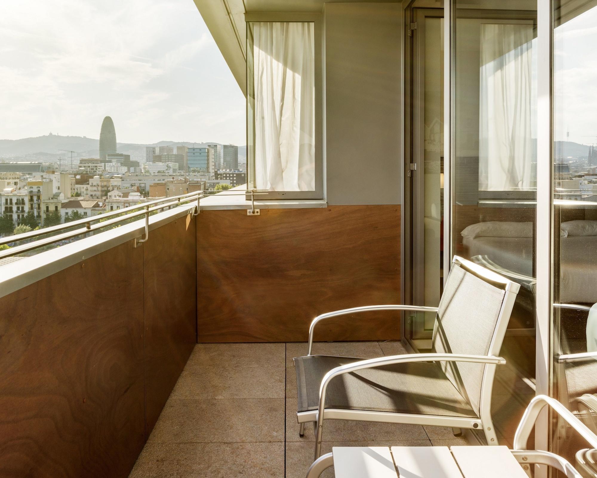 Ilunion Barcelona Hotel Exterior photo